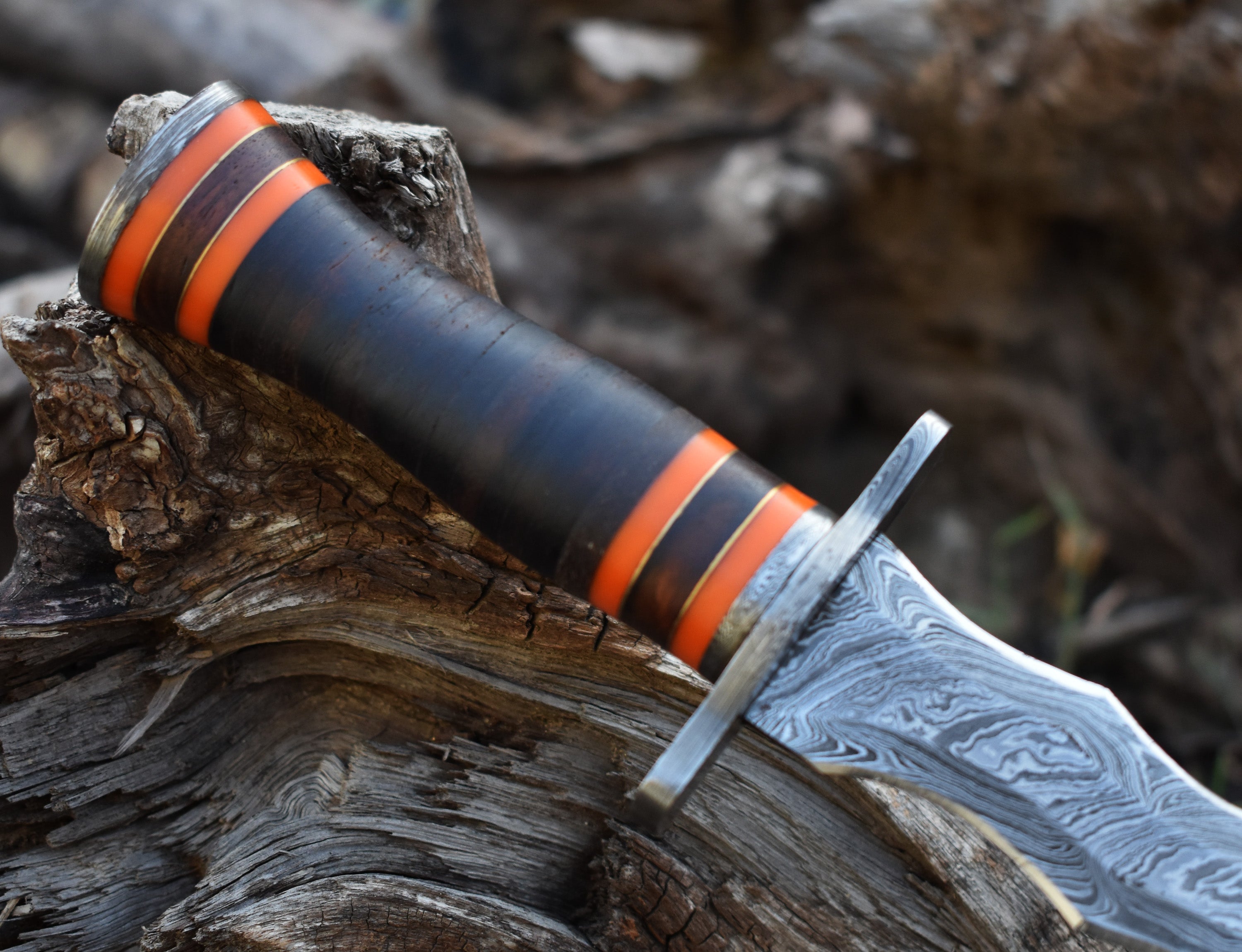 13" Double Edge Spiral Hunting Knife With RoseWood Handle Hunting Bowie knife With Damascus Guard & Pommel