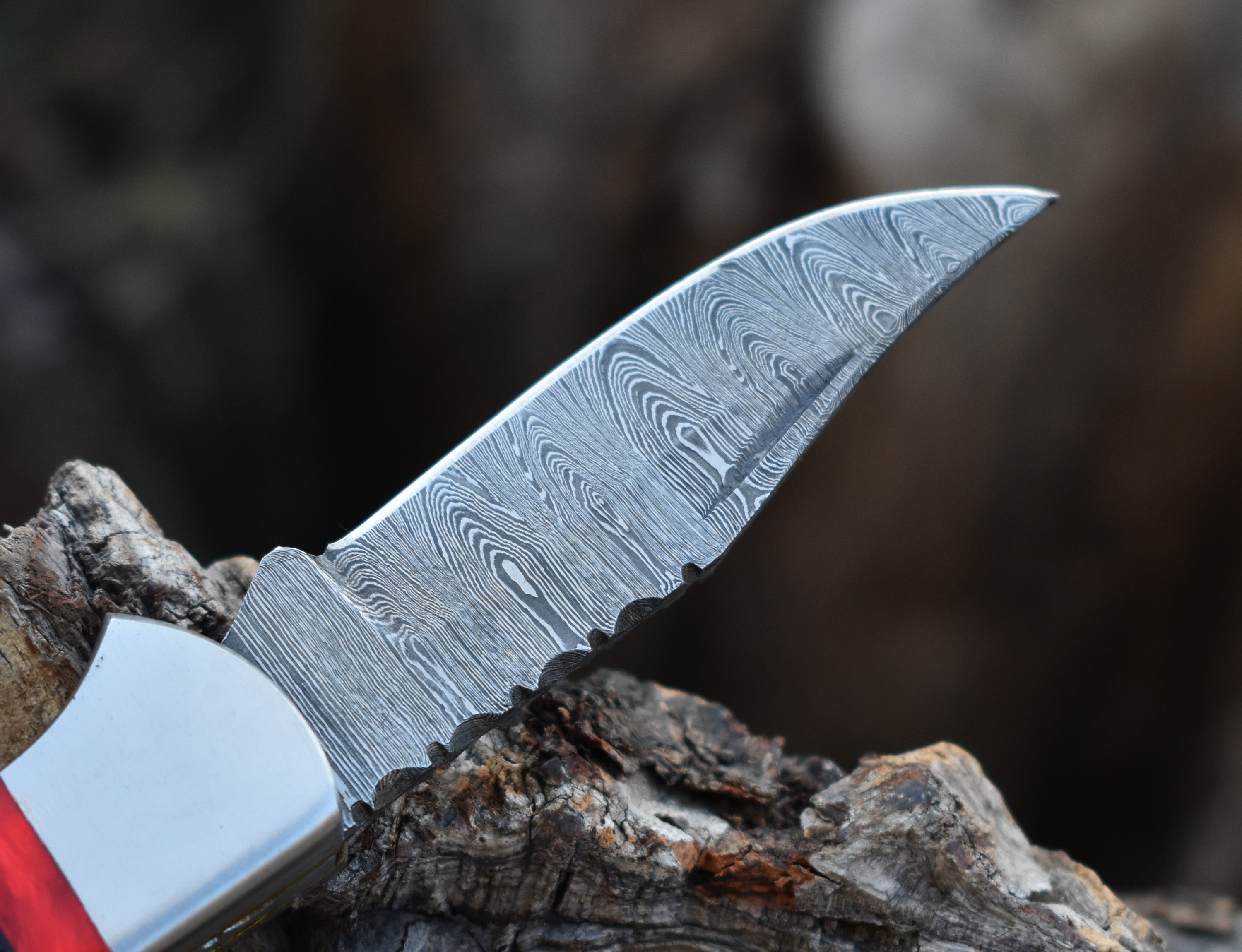 6.8" Handmade Damascus Steel Folding Knife Wangi wood Handle Back Lock Pocket Knife With Leather Pouch Personalized Gift for Men.