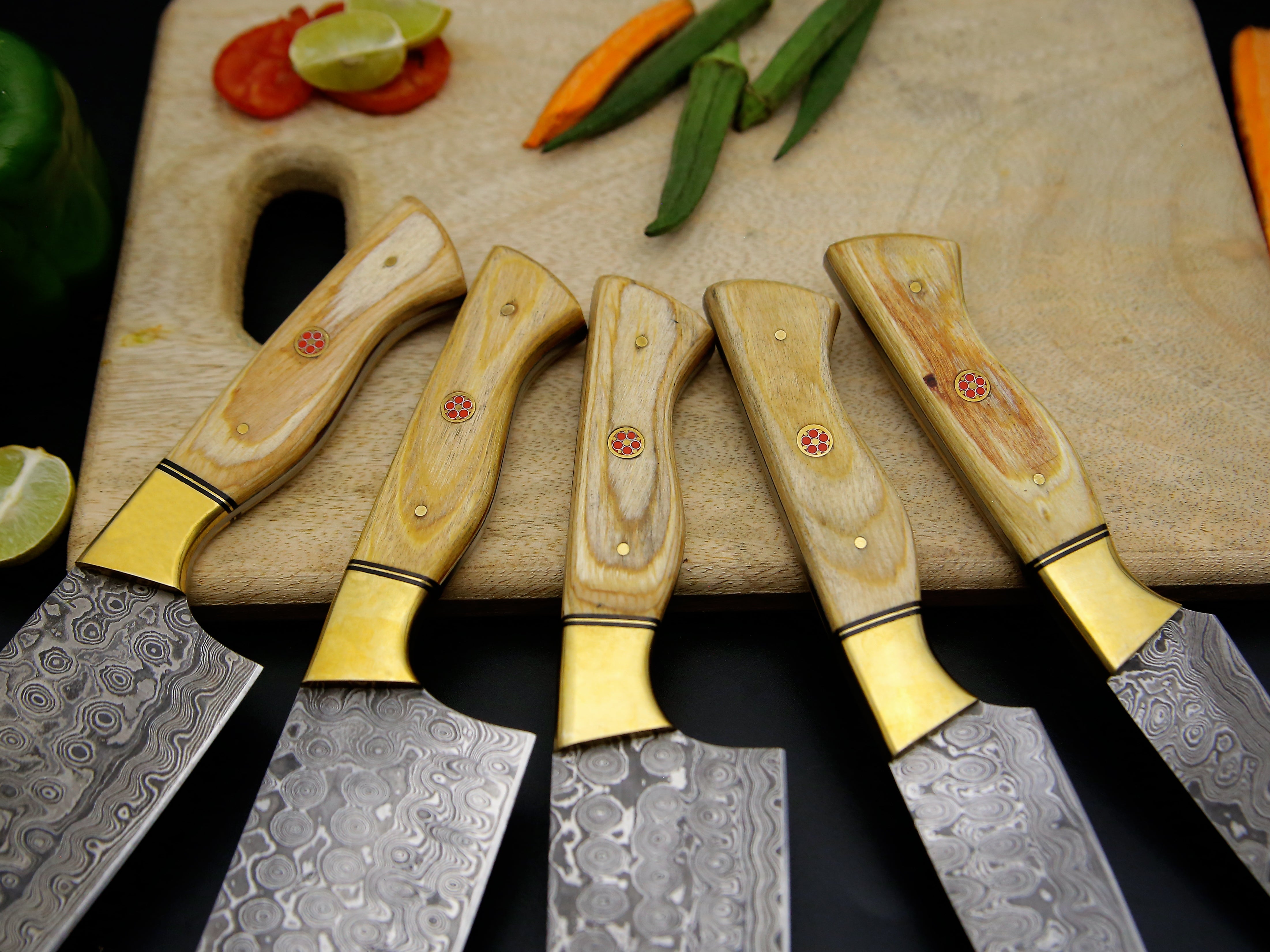 Customized Handmade Damascus Steel Chef knife Wet of 5 PCS with Olive wood Handle Brass Bolster Kitchen Knife with Leather kit