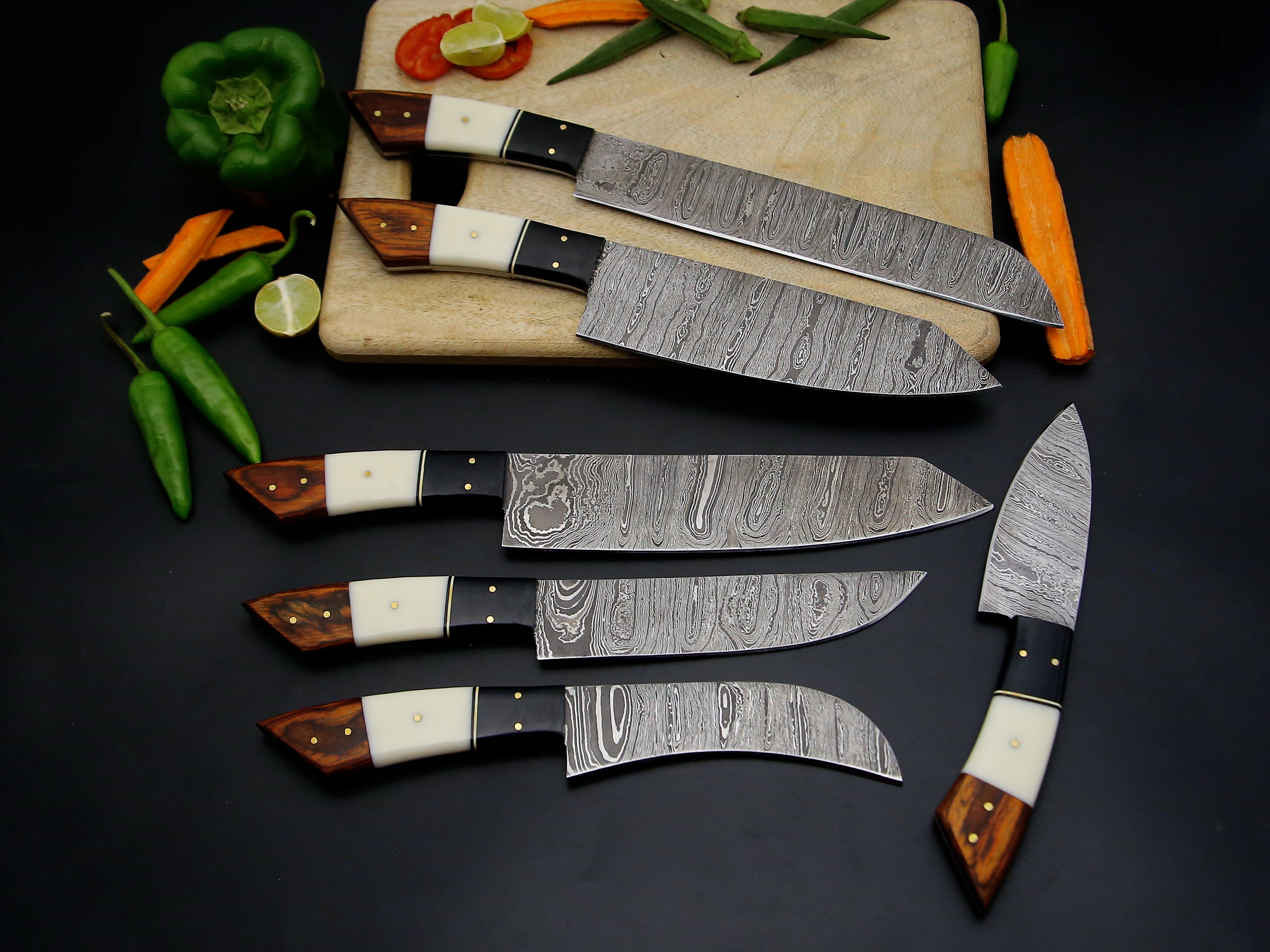 Beautiful 6 PCS Damascus Steel Kitchen Knife set Bone Rosewood Black Horn Handle Chef Knife set with Leather Kit