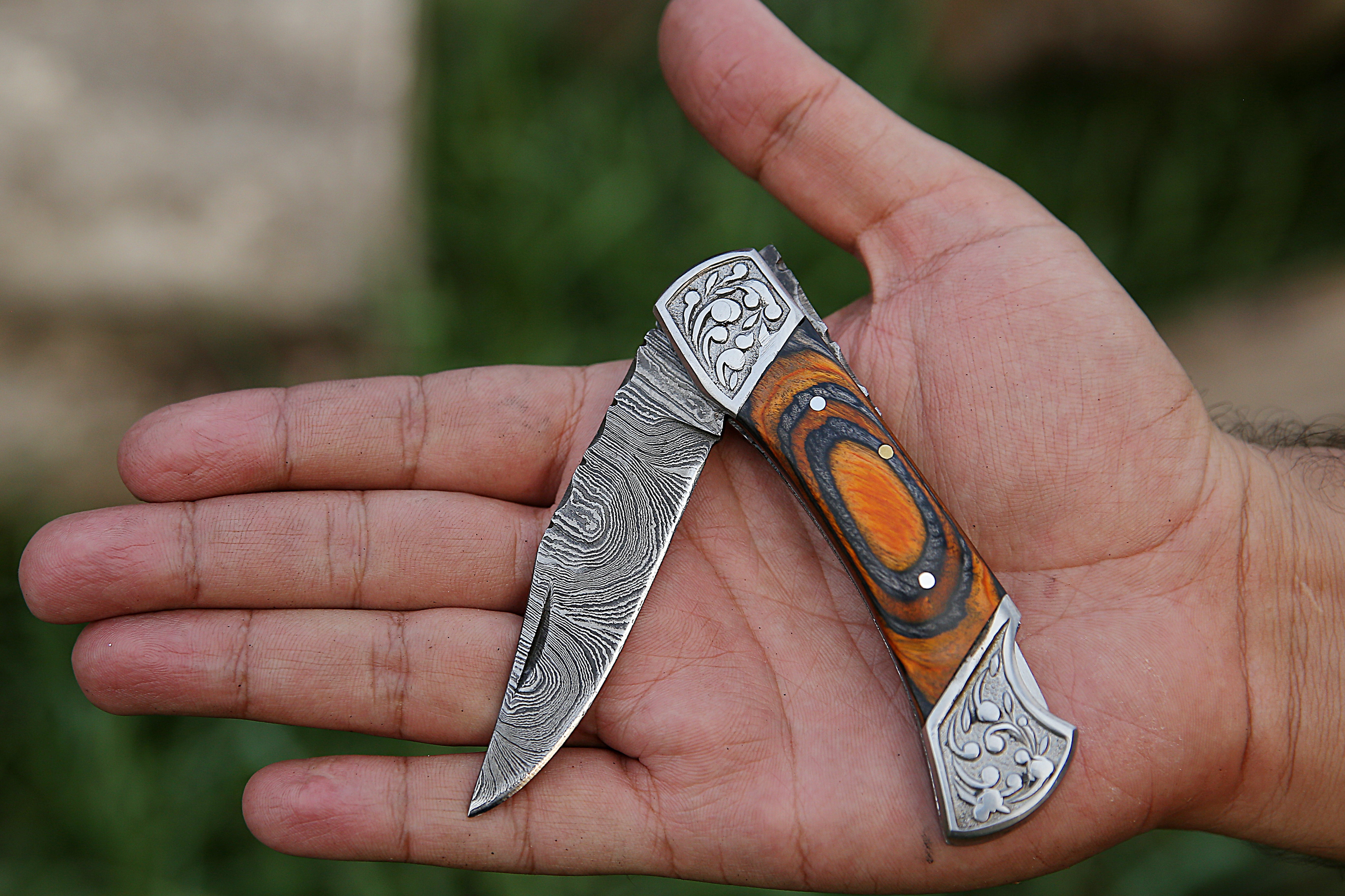 Handmade Authentic Damascus Steel Back Lock EDC Pocket Knife With Orange Grey Dollar Sheet Handle Folding Knife Best Camping Tool hunting Skinner fishing knife with Leather Pouch.