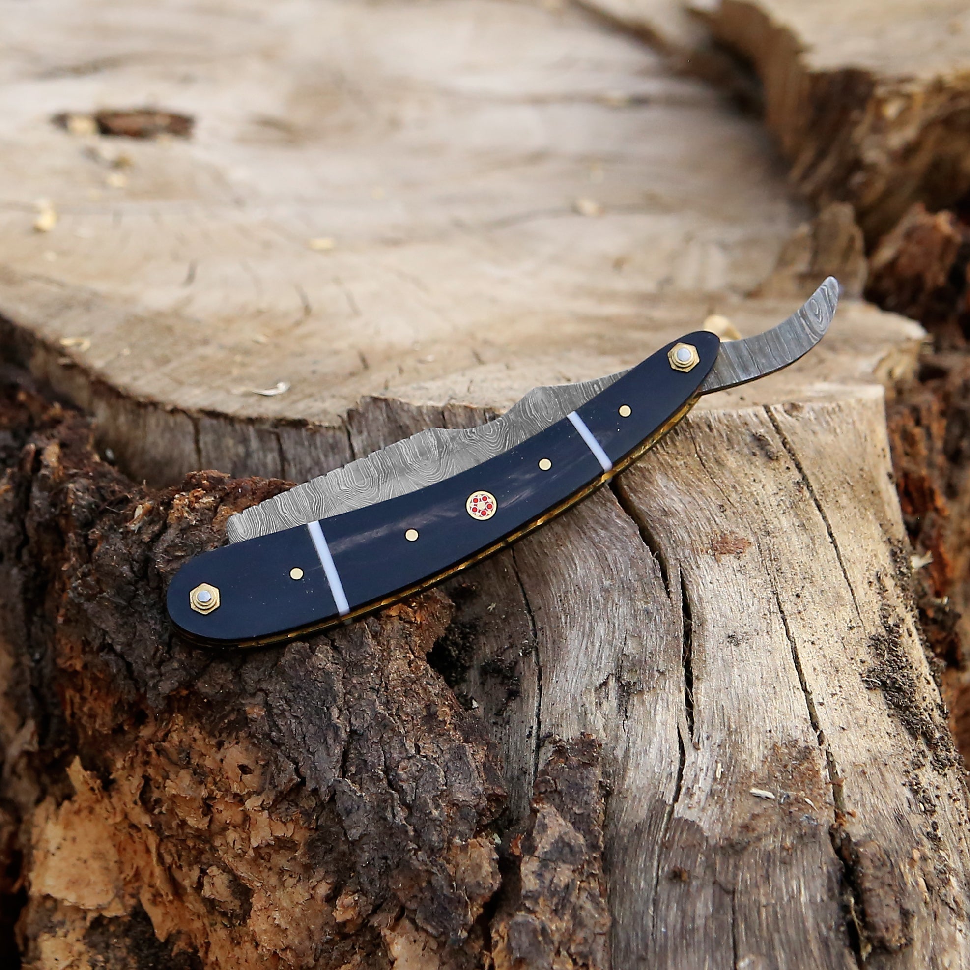 Damascus Straight Razor - Artisan Craftsmanship for the Perfect Shave gift for Barber Personalized Gift for Men Boyfriend.