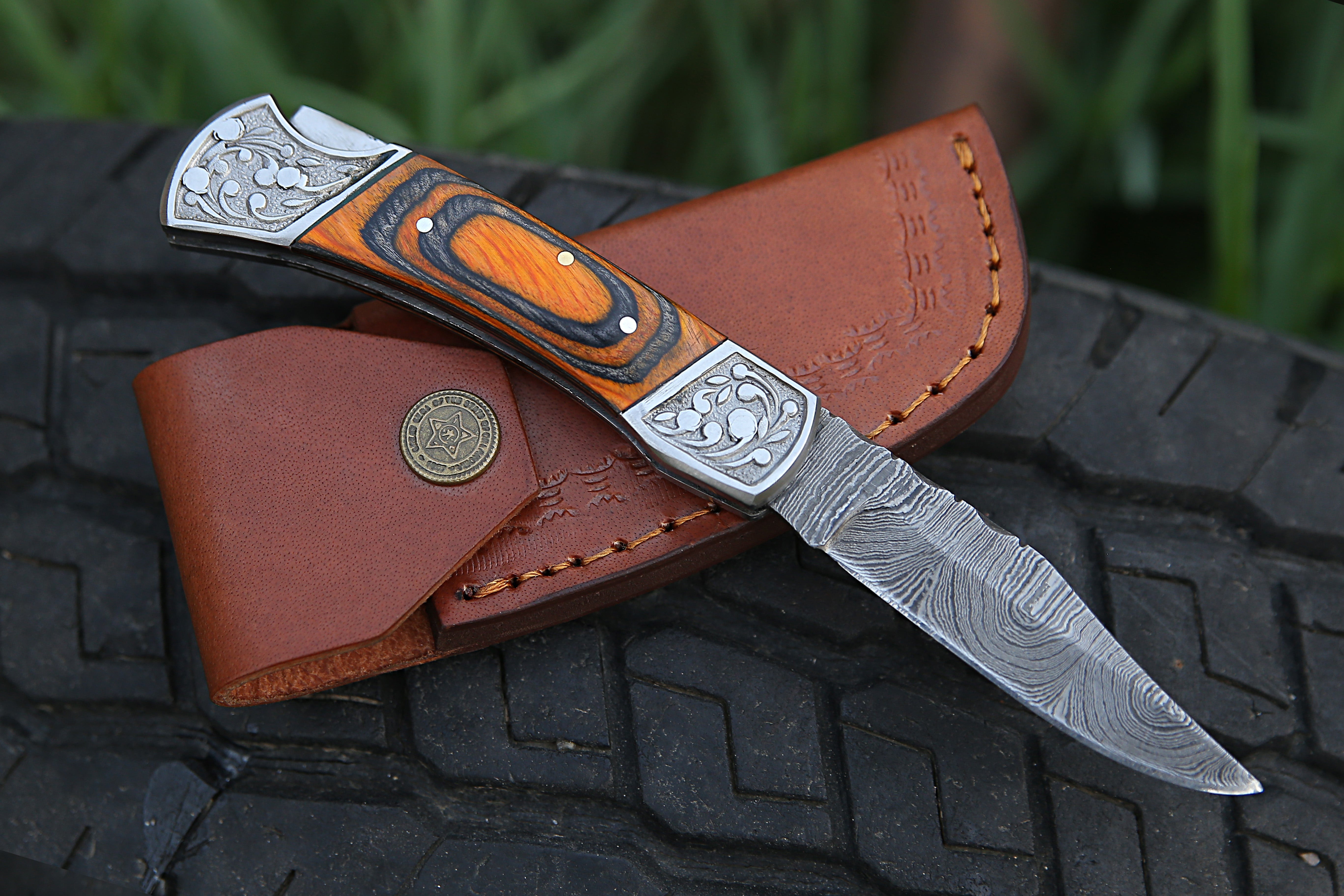 Handmade Authentic Damascus Steel Back Lock EDC Pocket Knife With Orange Grey Dollar Sheet Handle Folding Knife Best Camping Tool hunting Skinner fishing knife with Leather Pouch.