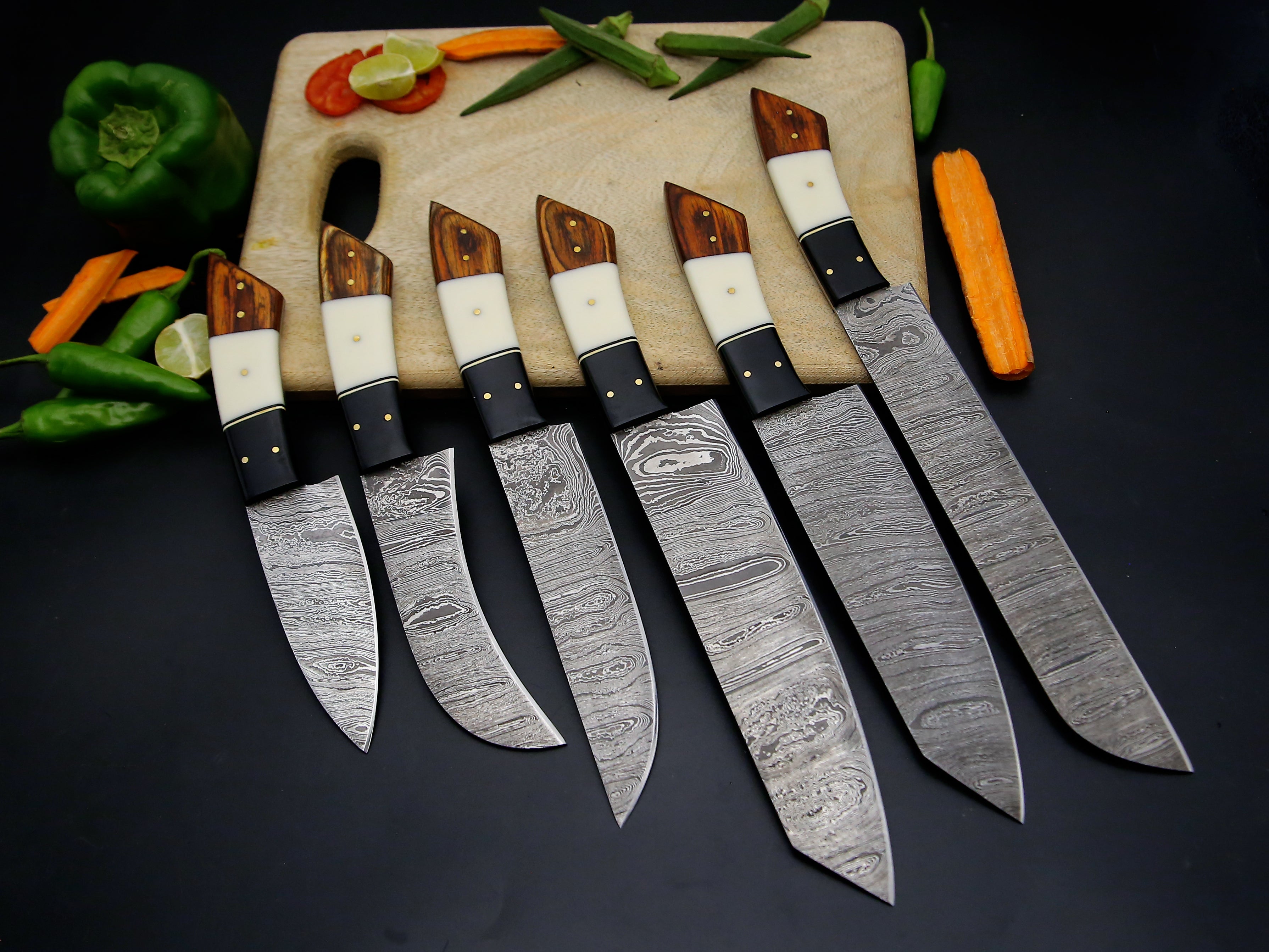 Beautiful 6 PCS Damascus Steel Kitchen Knife set Bone Rosewood Black Horn Handle Chef Knife set with Leather Kit