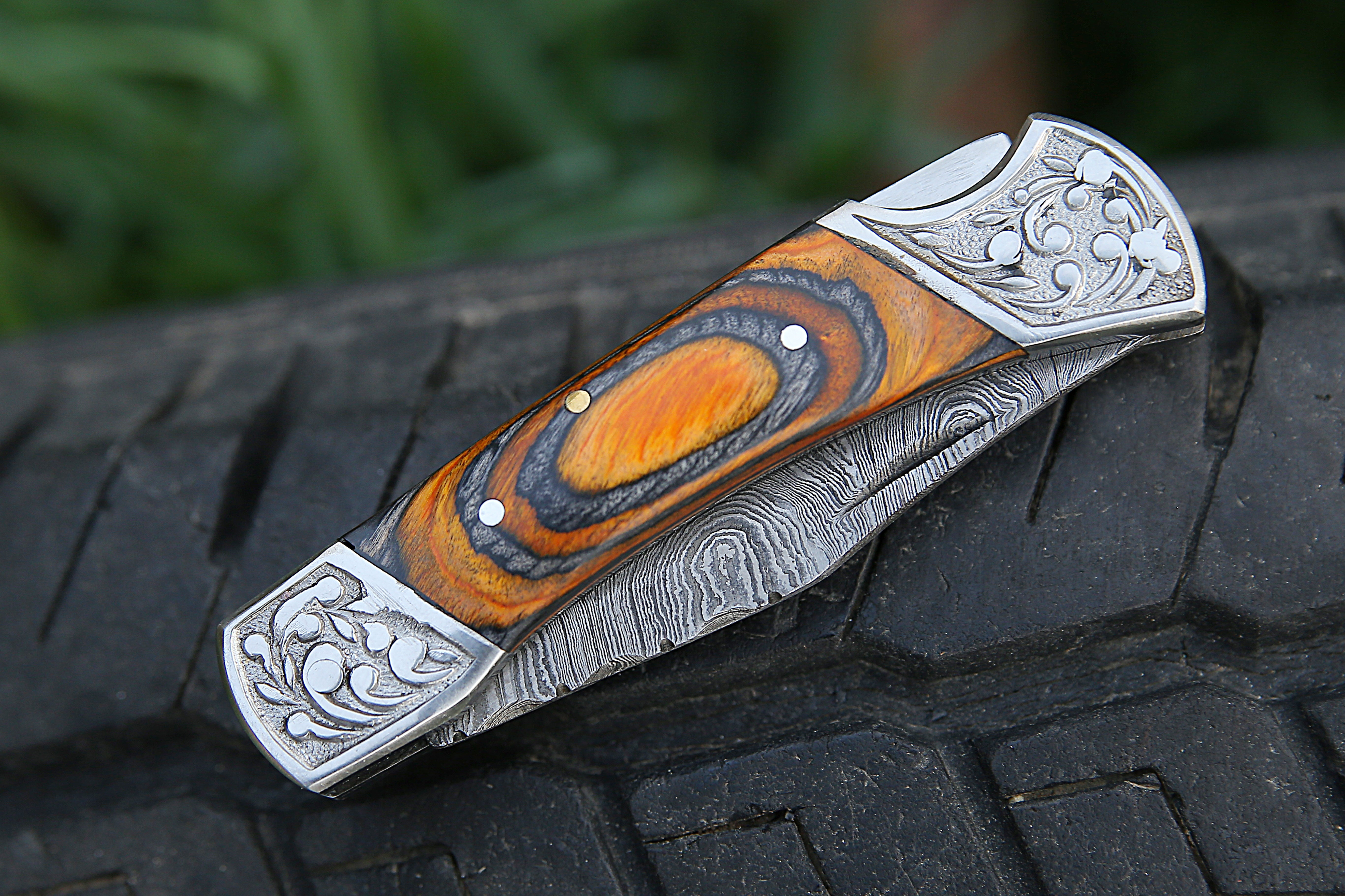 Handmade Authentic Damascus Steel Back Lock EDC Pocket Knife With Orange Grey Dollar Sheet Handle Folding Knife Best Camping Tool hunting Skinner fishing knife with Leather Pouch.