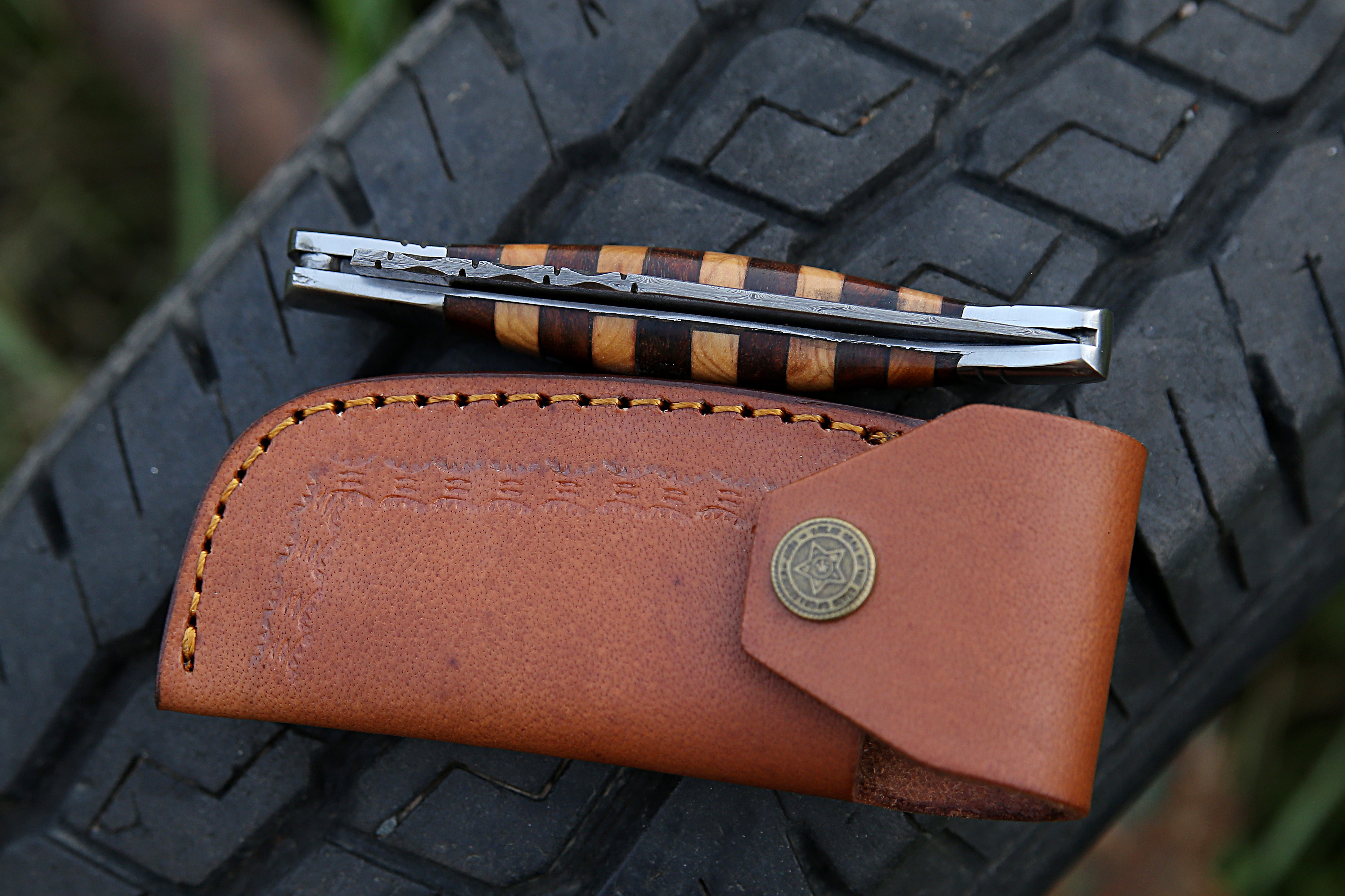 French  Pocket Knife With combination of Rose Olive wood Handle Folding Knife with back Spring Camping Tool Hunting EDC Fishing Knife with Leather Pouch.