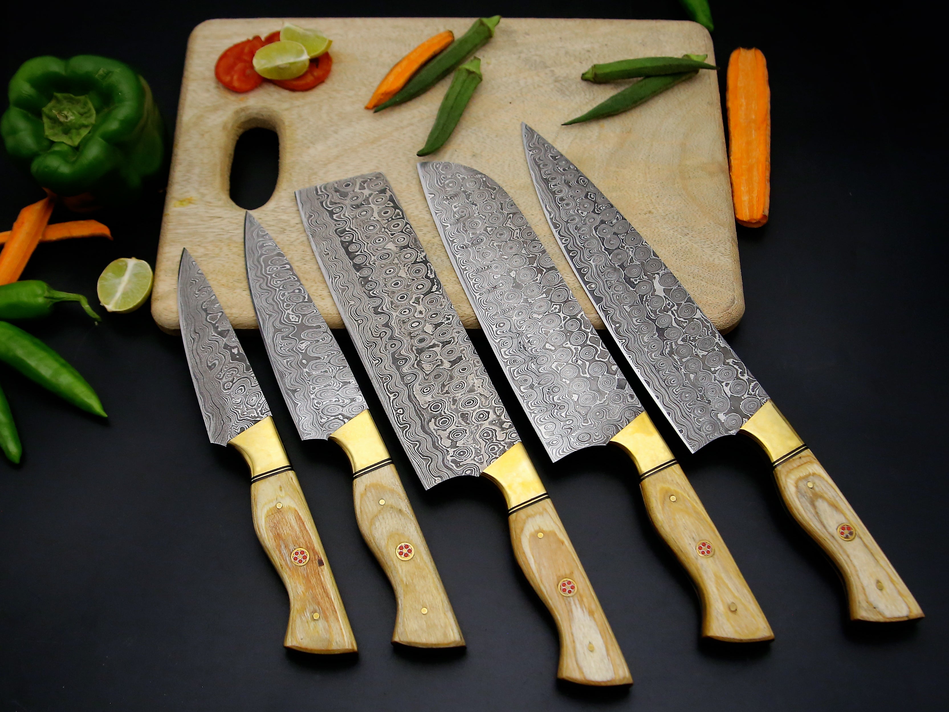 Customized Handmade Damascus Steel Chef knife Wet of 5 PCS with Olive wood Handle Brass Bolster Kitchen Knife with Leather kit