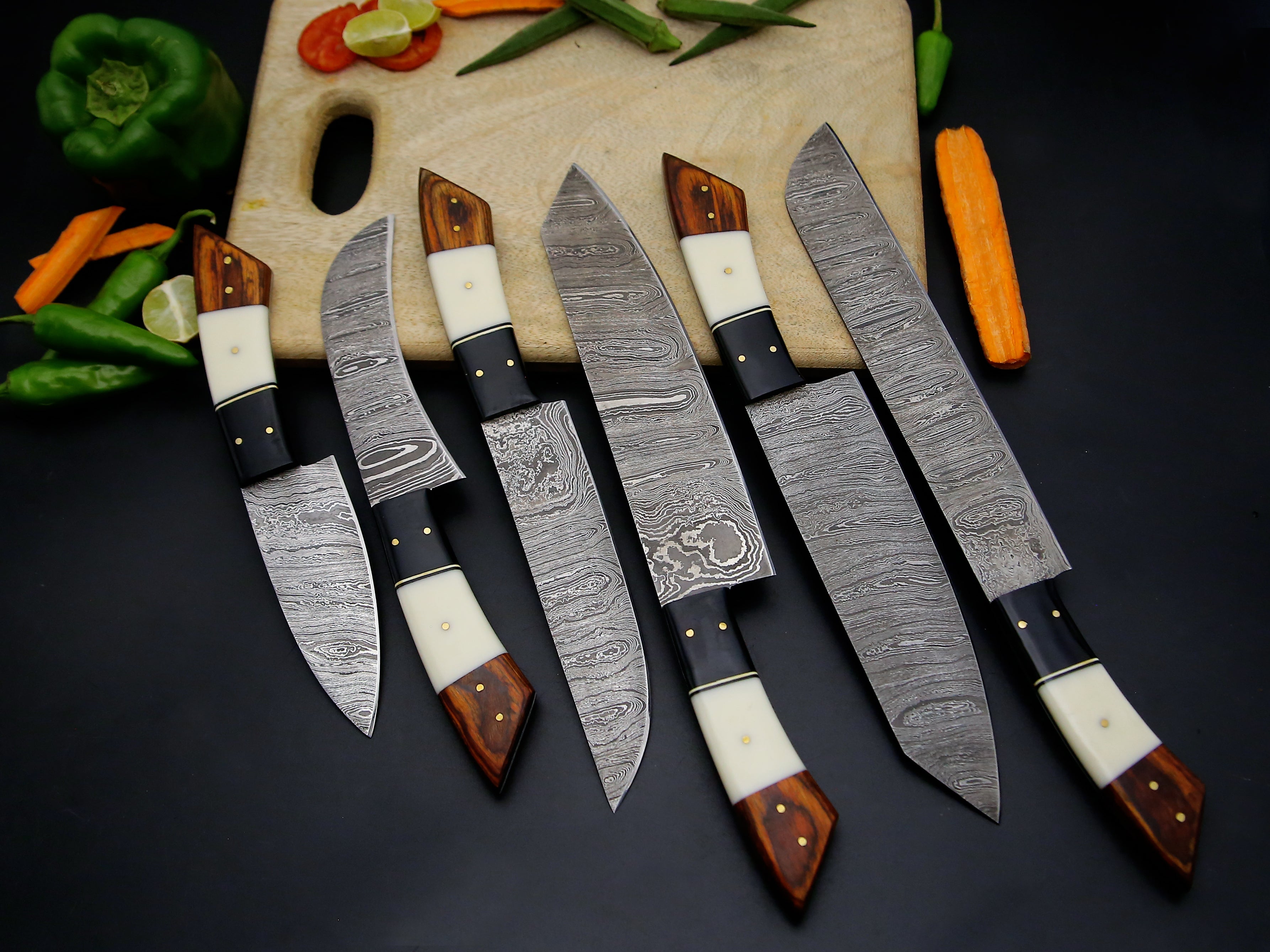 Beautiful 6 PCS Damascus Steel Kitchen Knife set Bone Rosewood Black Horn Handle Chef Knife set with Leather Kit