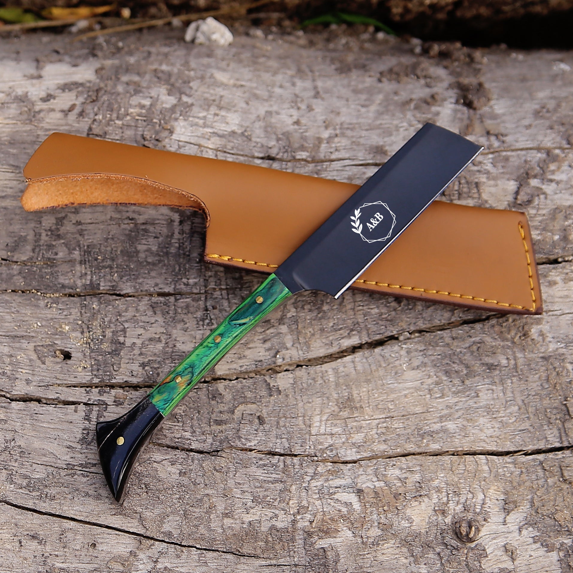 Premium Straight Razor for Men- Personalized Black Coated Barber Razor Shave-Ready Grooming Gift, Vintage Style With Leather Sheath.