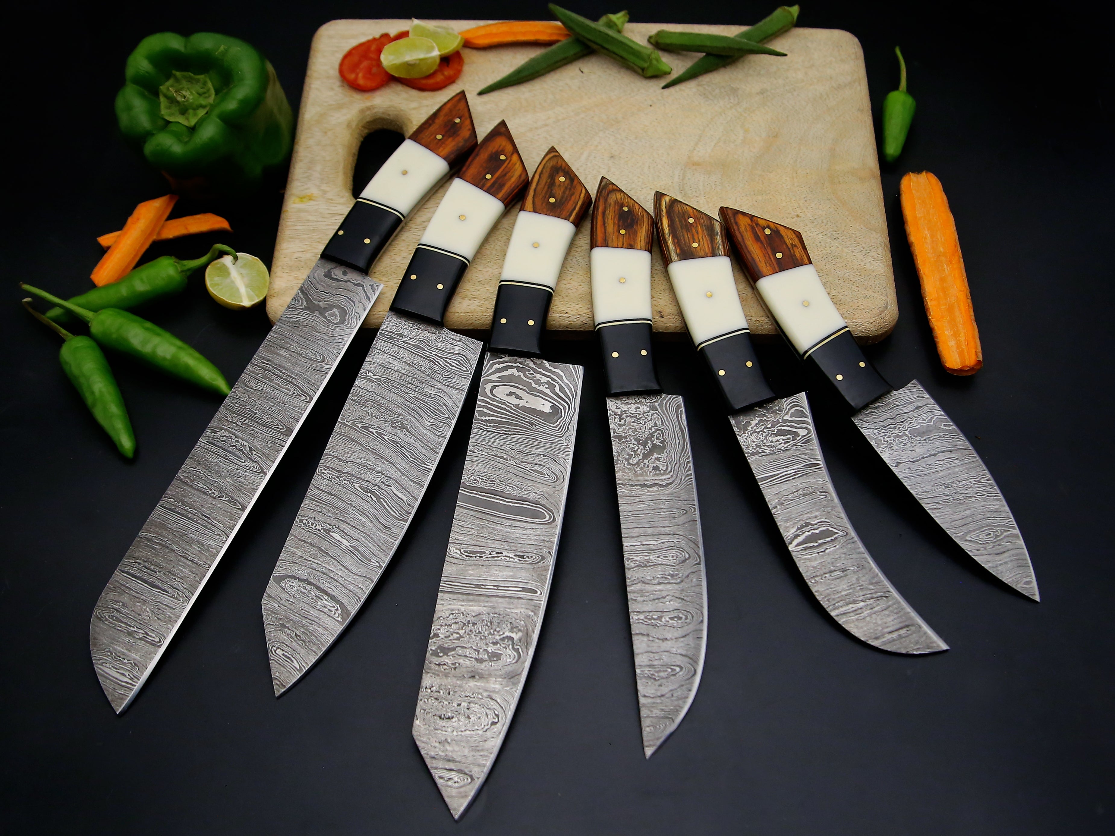 Beautiful 6 PCS Damascus Steel Kitchen Knife set Bone Rosewood Black Horn Handle Chef Knife set with Leather Kit