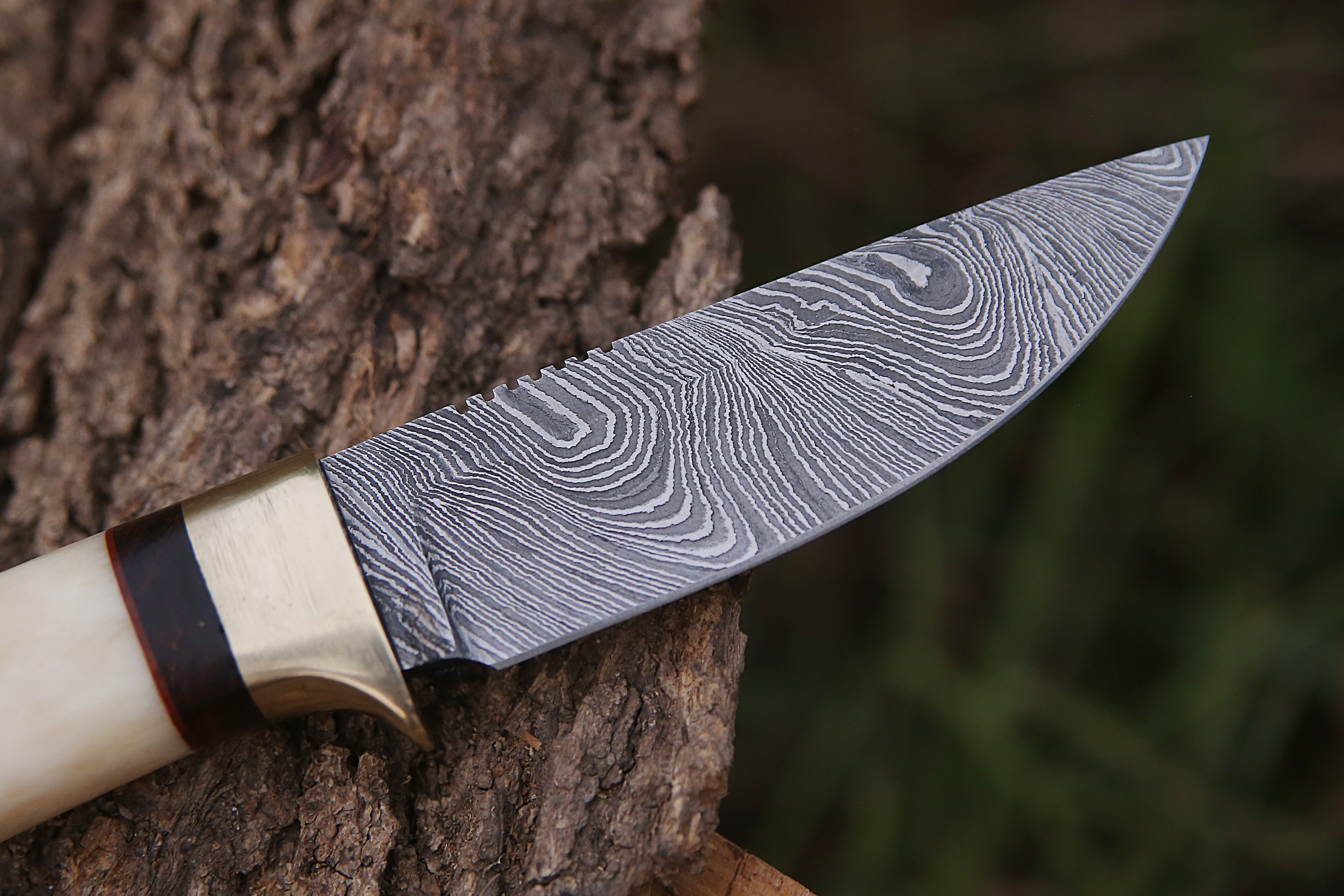 Damascus Steel Skinning Knife – Razor-Sharp Blade with Bone Handle With Leather Pouch.