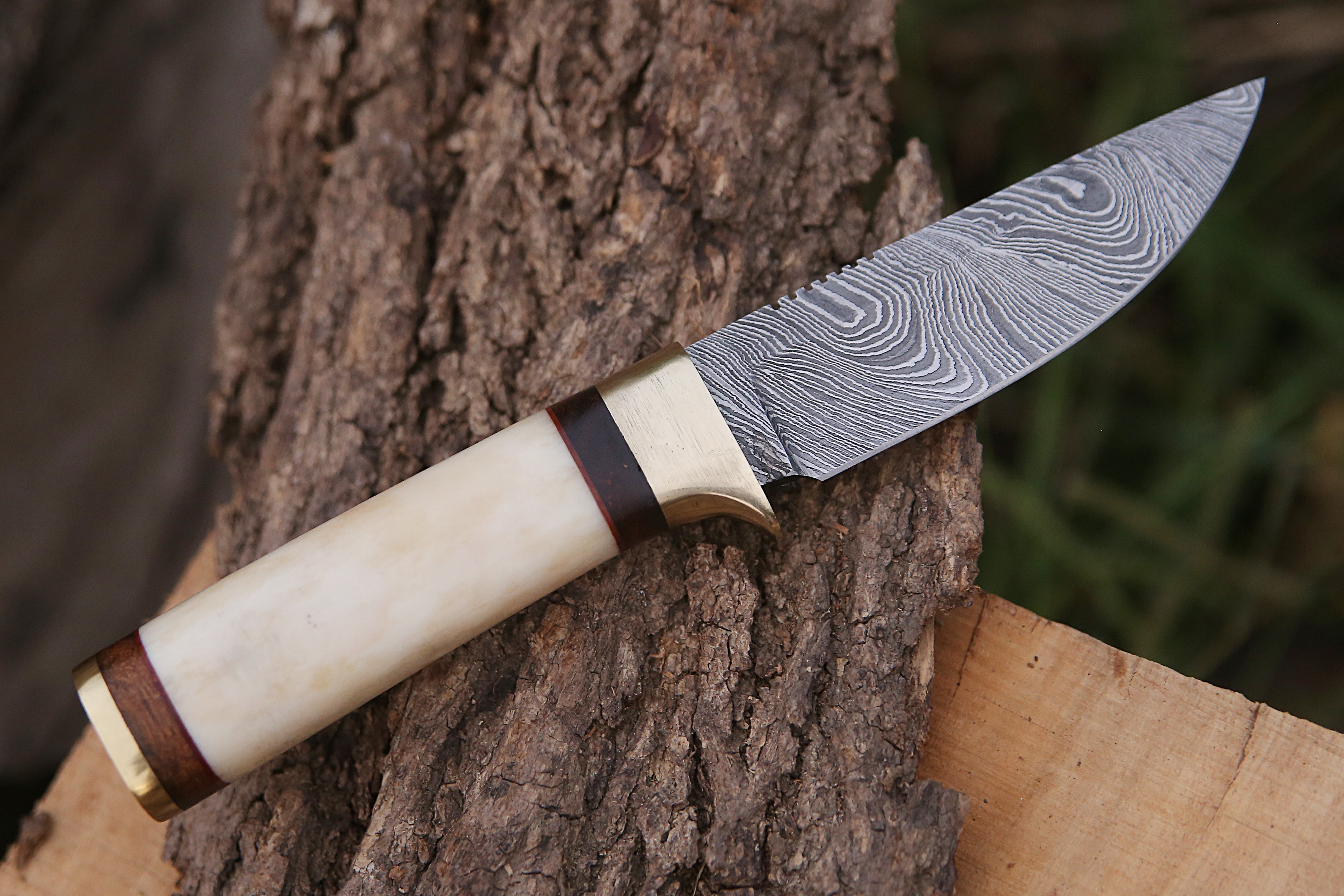 Damascus Steel Skinning Knife – Razor-Sharp Blade with Bone Handle With Leather Pouch.