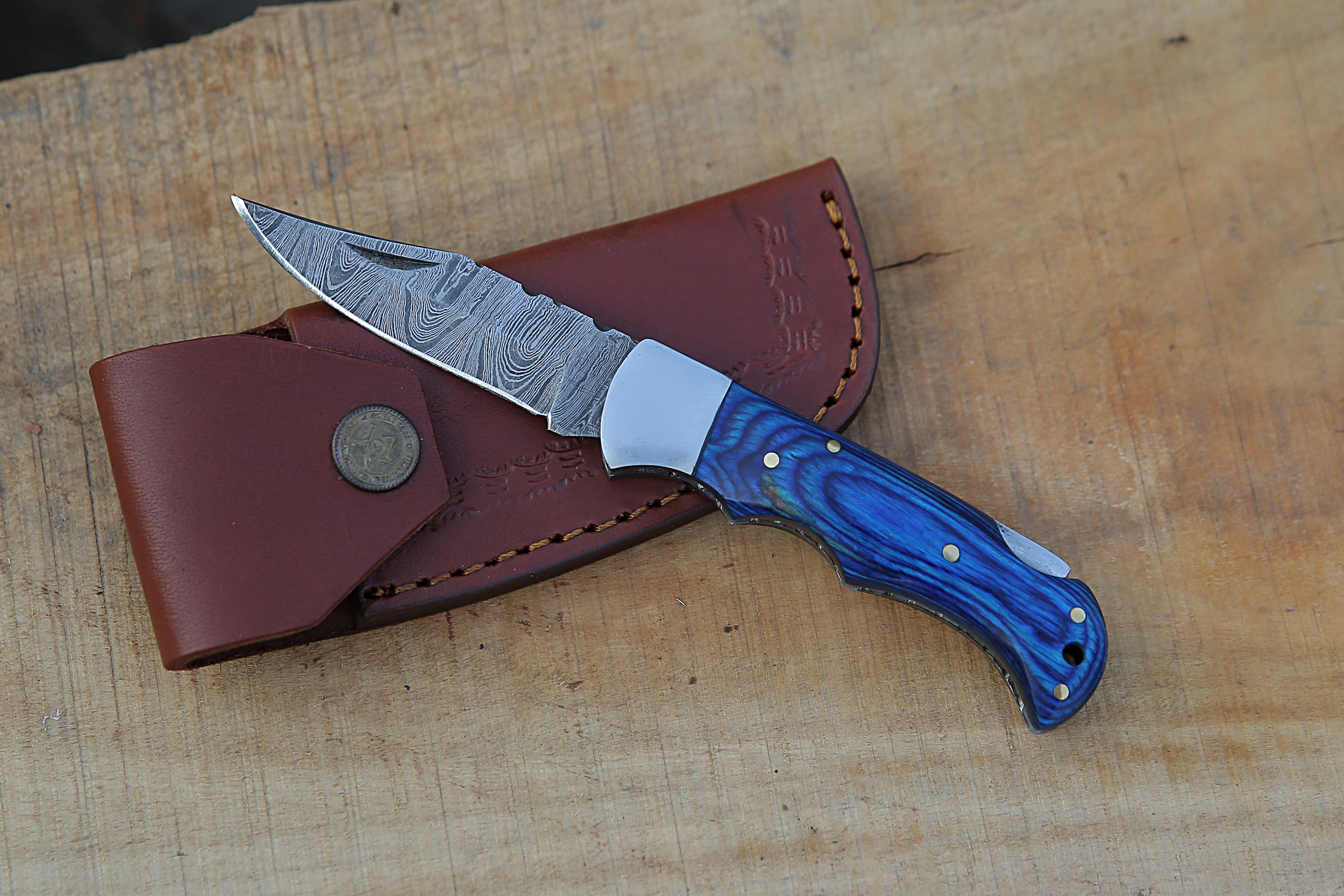 Blue Wood Damascus Steel Back Lock Pocket Knife With Stainless Steel Clips Camping Knife Personalized Hunting Knife EDC knife with Leather pouch.
