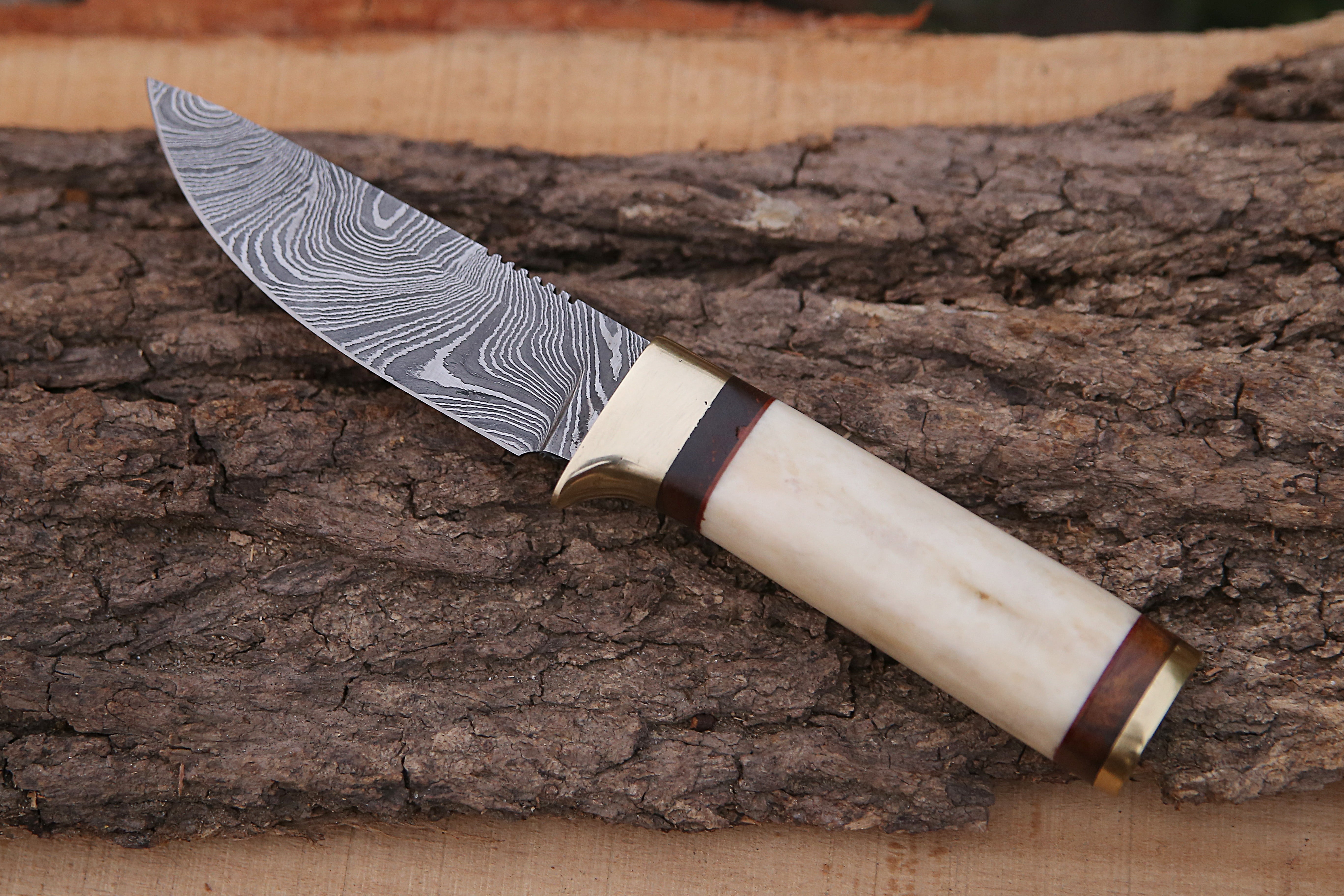 Damascus Steel Skinning Knife – Razor-Sharp Blade with Bone Handle With Leather Pouch.