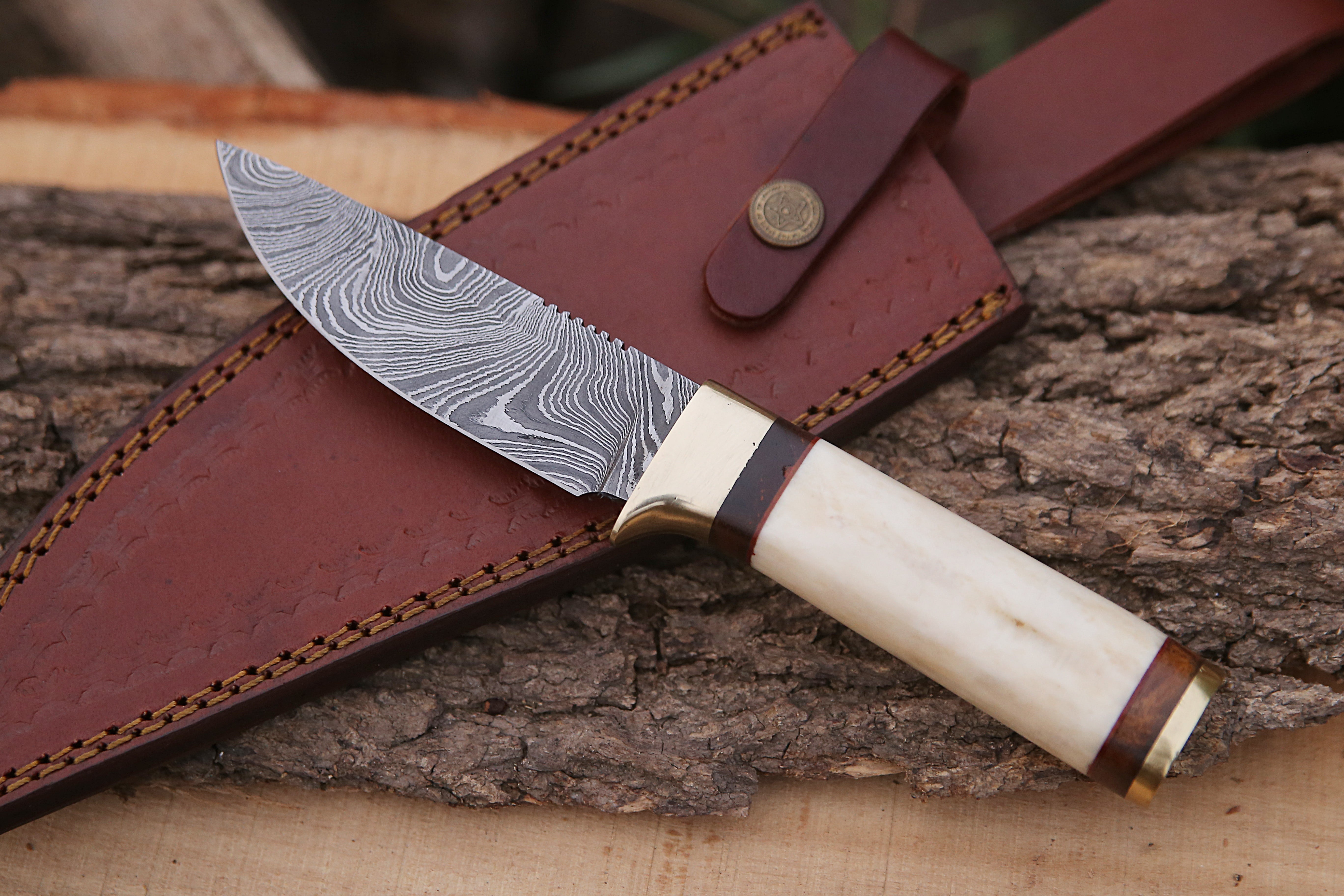 Damascus Steel Skinning Knife – Razor-Sharp Blade with Bone Handle With Leather Pouch.