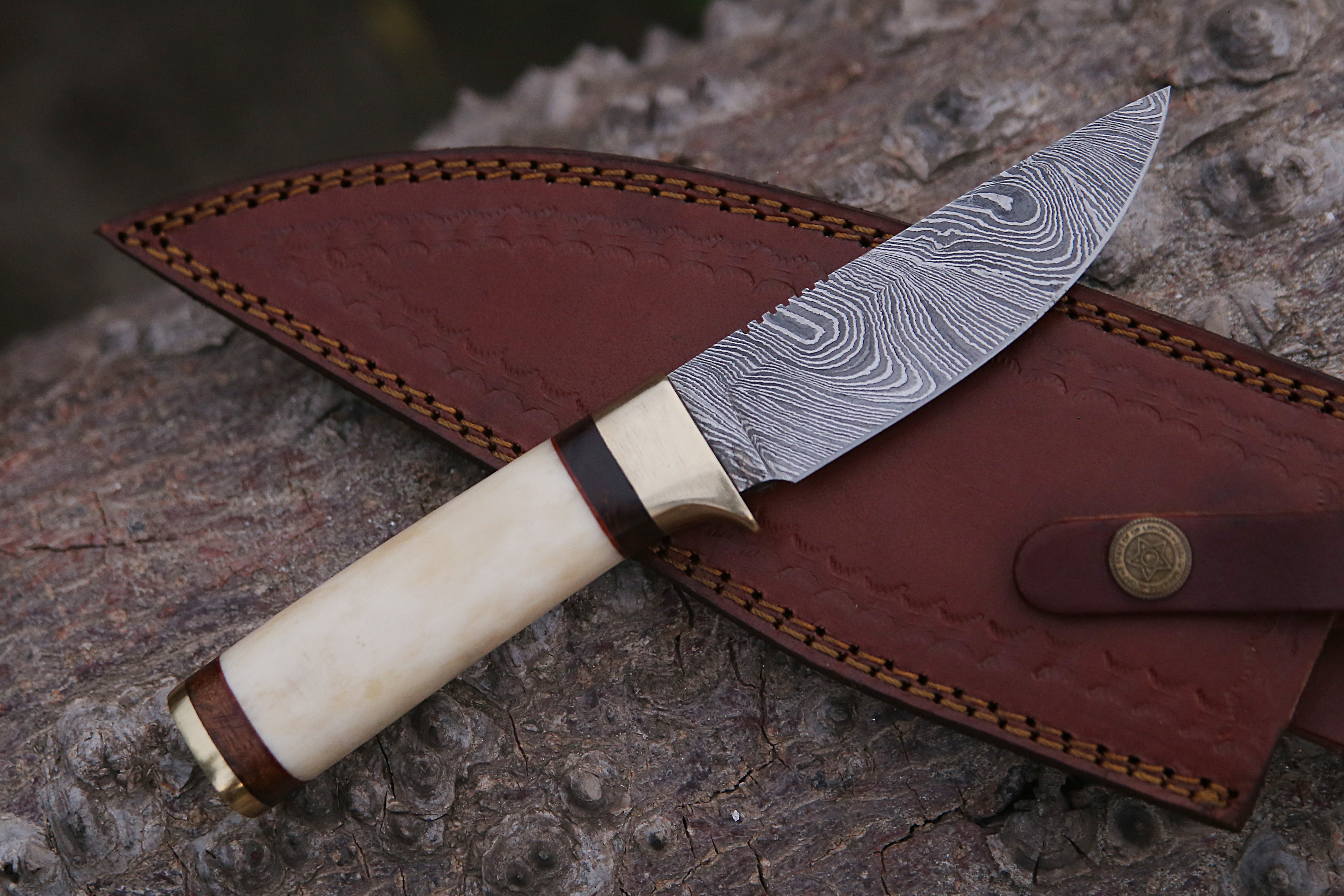 Damascus Steel Skinning Knife – Razor-Sharp Blade with Bone Handle With Leather Pouch.