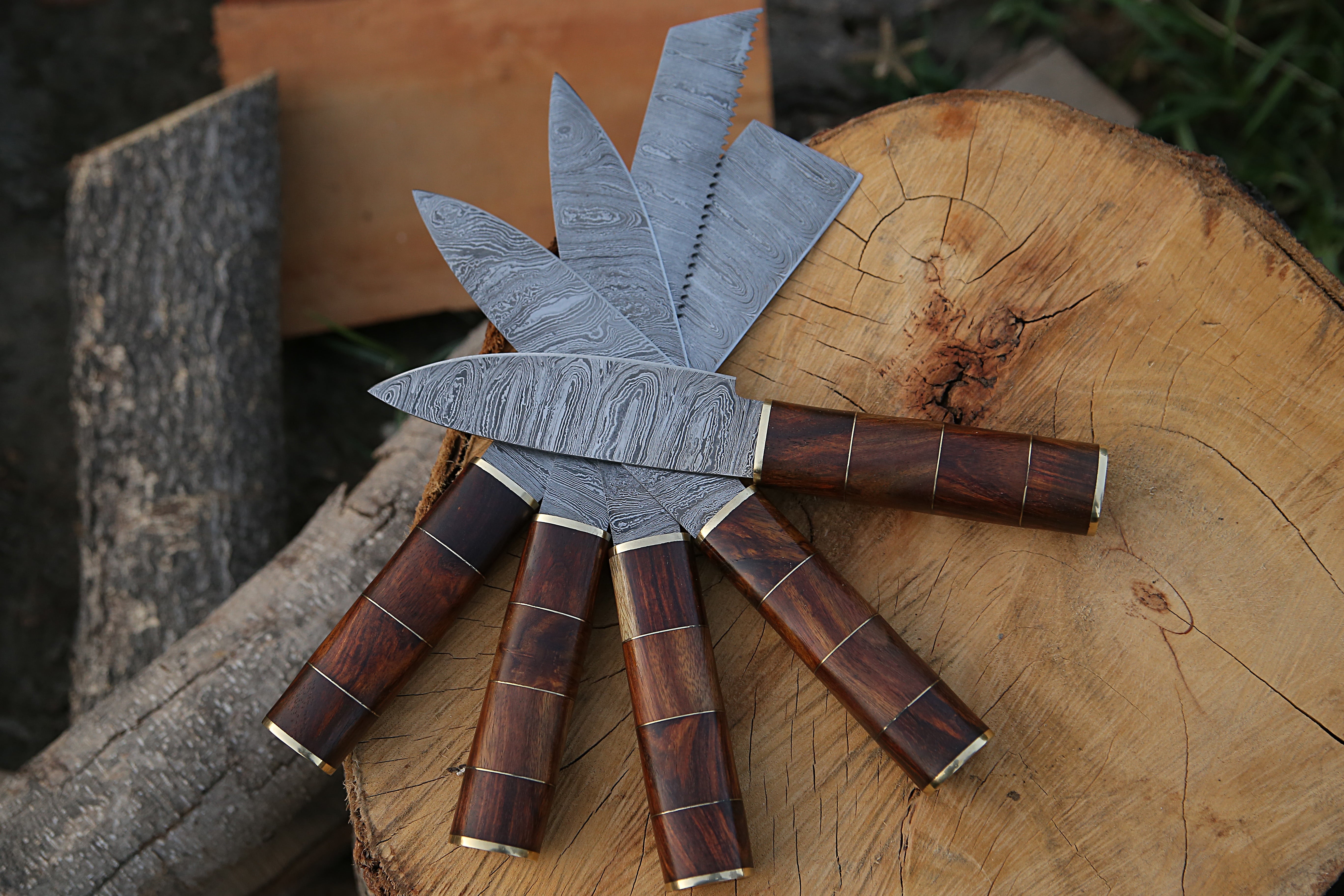 Custom Made Damascus Steel Kitchen Knife Rosewood Handle Handmade Chef knife Set Of 5 PCS With Leather Kit.