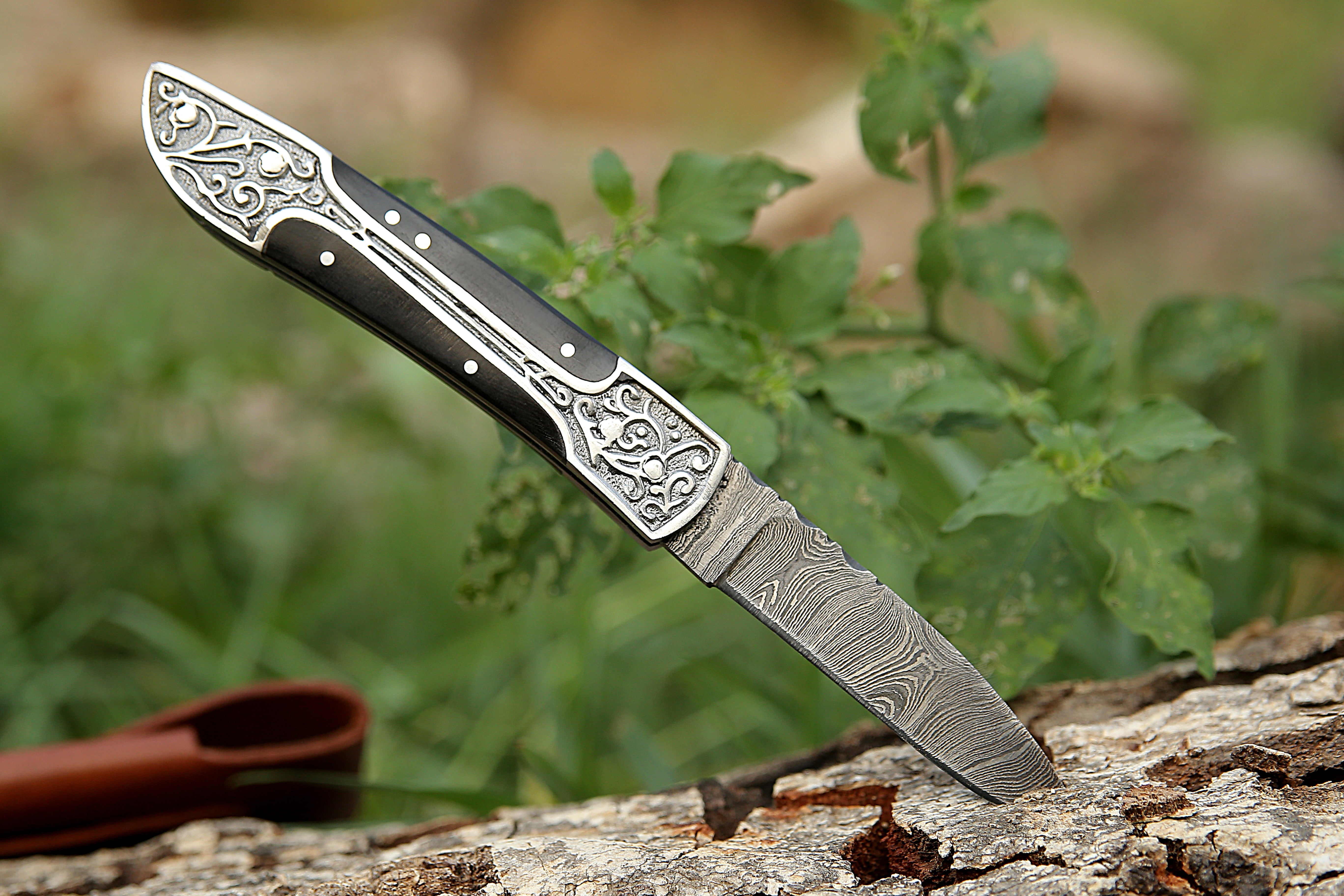 Custom Handmade Razor sharp Personalized Folding Knife Camping Hunting Knife Black Horn handle Folding Knife engraved steel with Leather Pouch