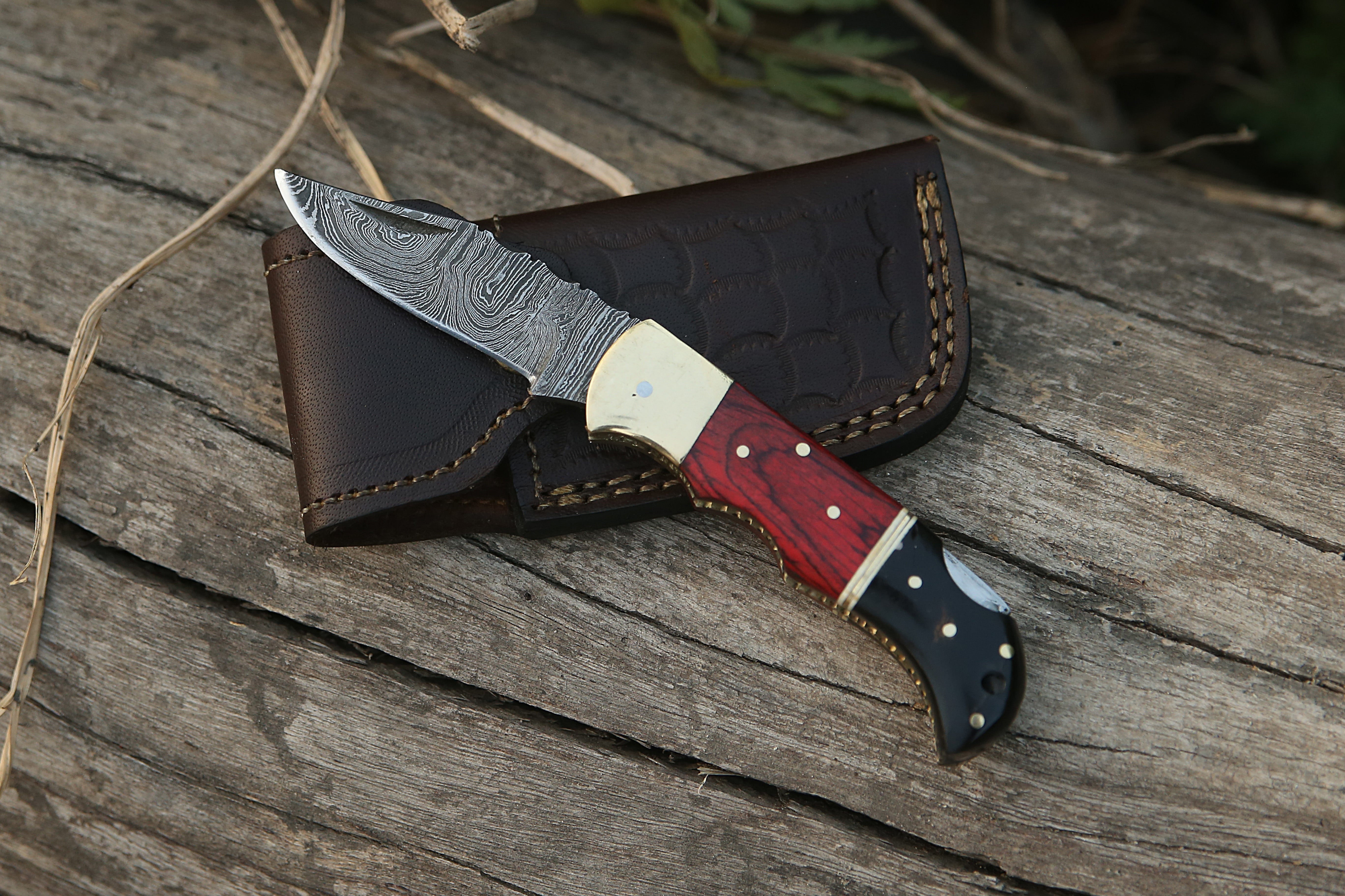 Personalized Gift Black Horn Handmade Damascus Steel Pocket Knife Red Dollar Sheet Handle Folding Knife With Cow Leather Sheath.