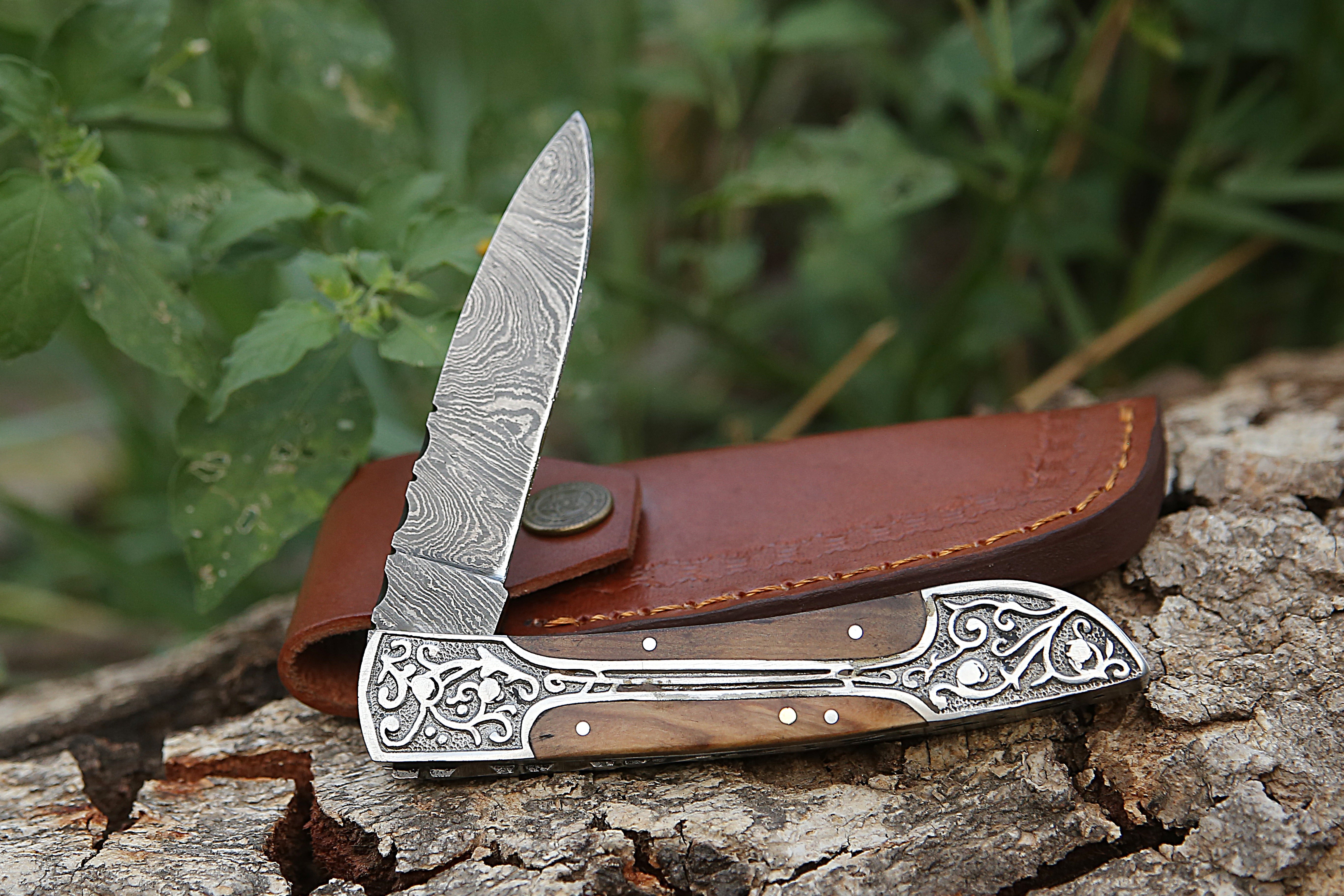 Customized Handmade Damascus Steel Pocket Knife Olive wood Handle Folding Camping Hunting EDC knife Sharp cutting edge with Leather Pouch.