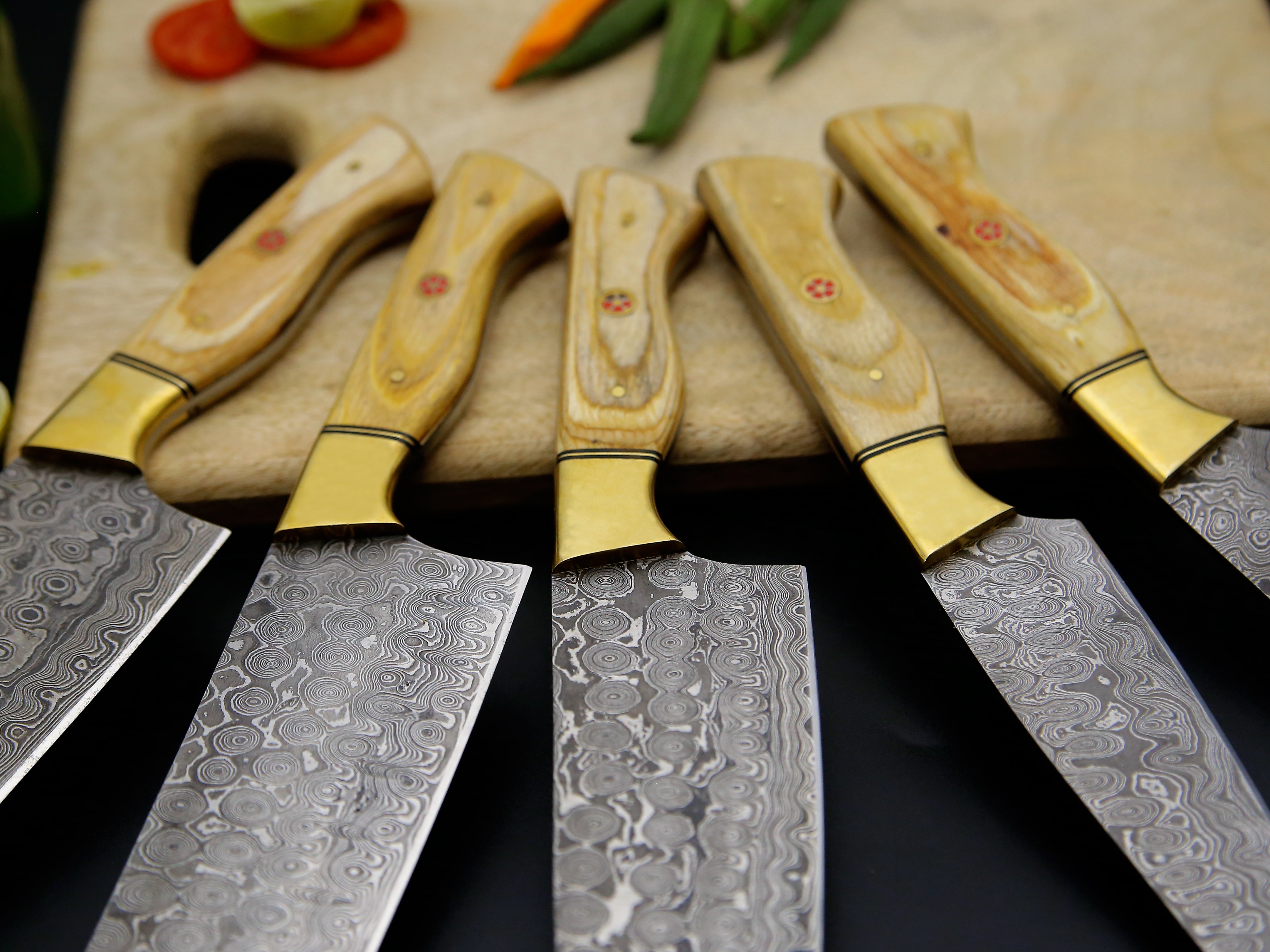 Customized Handmade Damascus Steel Chef knife Wet of 5 PCS with Olive wood Handle Brass Bolster Kitchen Knife with Leather kit