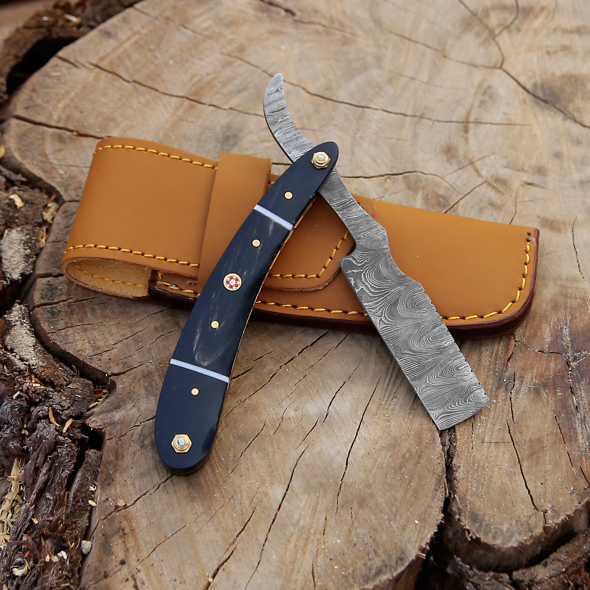 Damascus Straight Razor - Artisan Craftsmanship for the Perfect Shave gift for Barber Personalized Gift for Men Boyfriend.