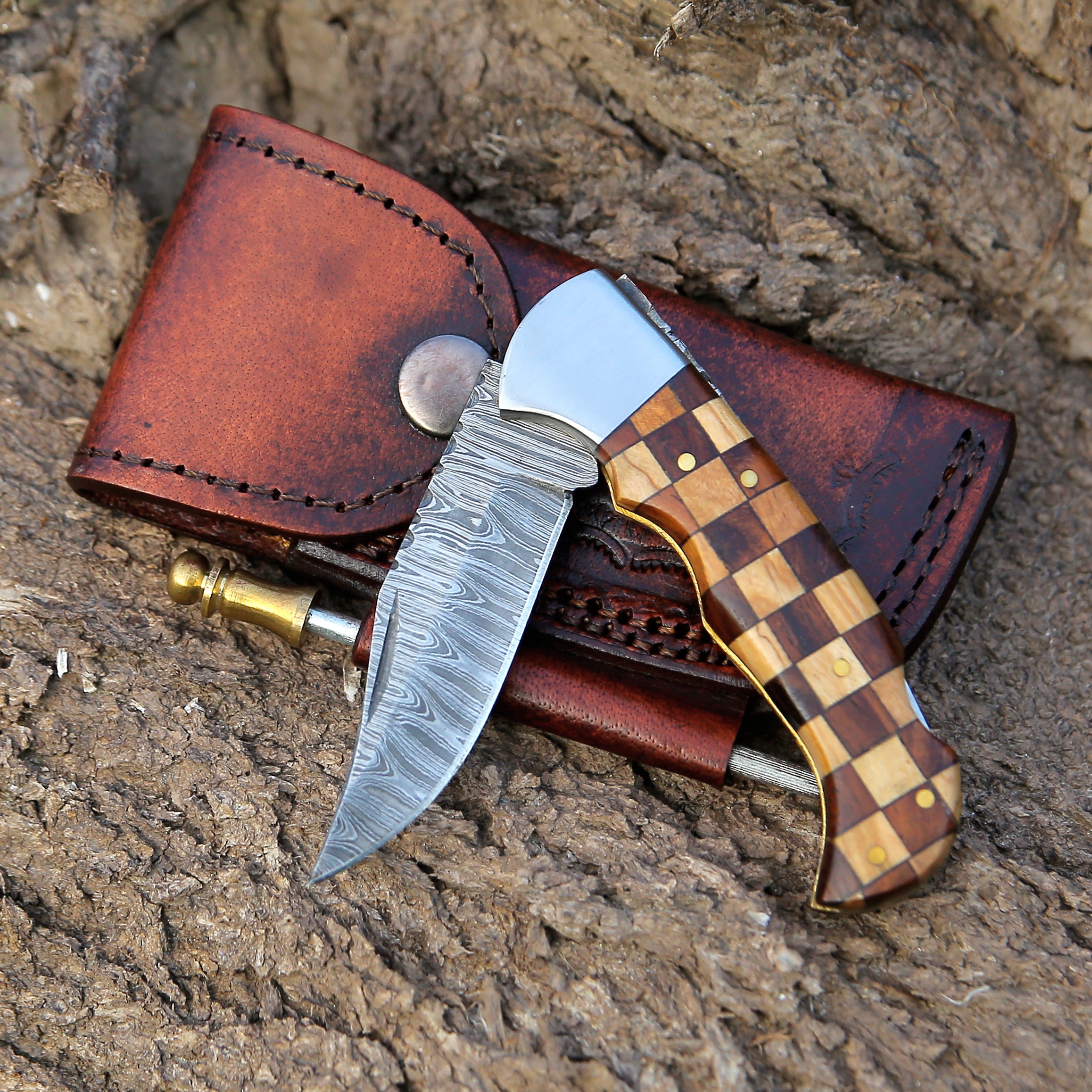 Rose wood Olivewood Damascus Steel Back Lock Pocket Knife With Stainless Steel Clips Camping Knife Personalized Hunting Knife EDC knife with Leather pouch.