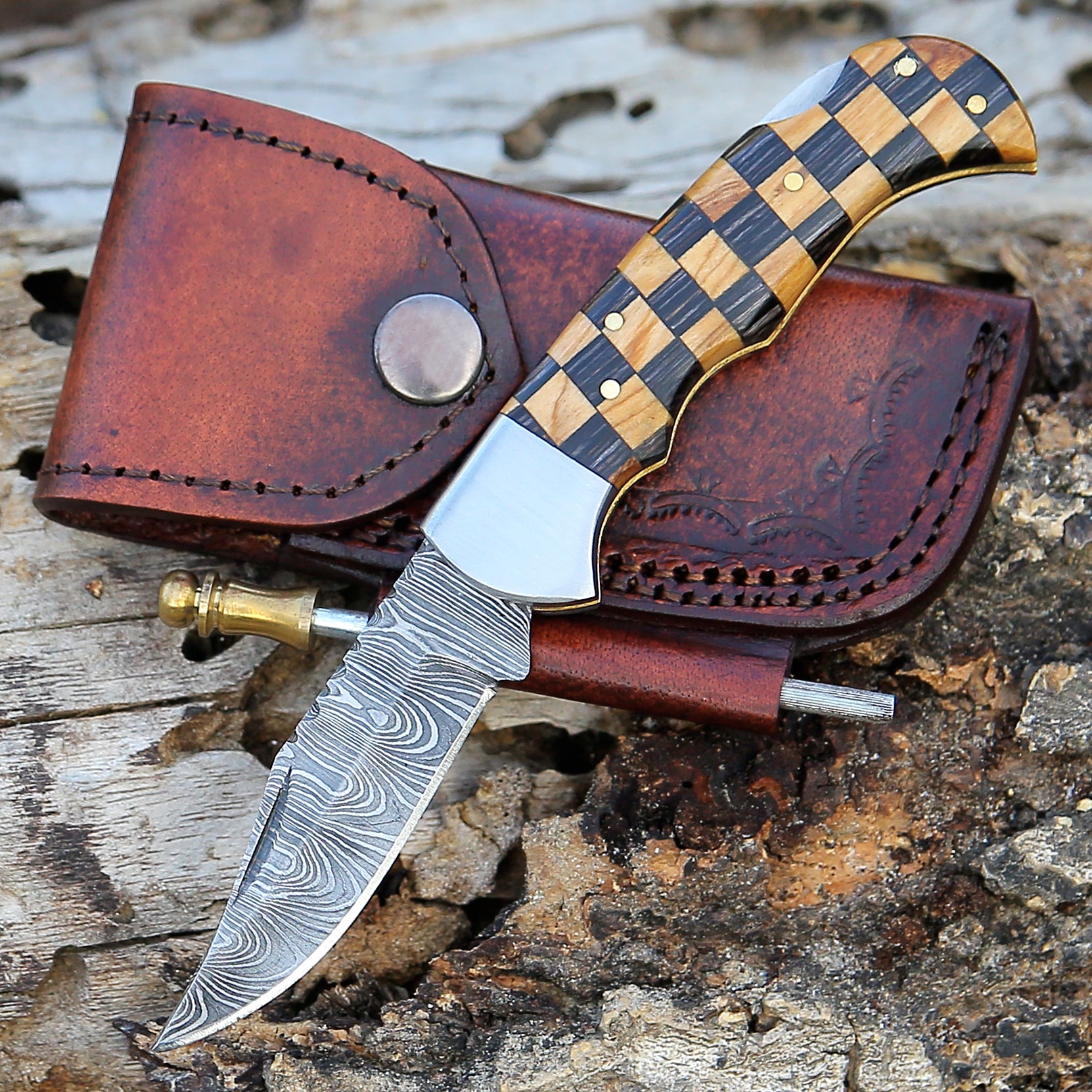 Rose wood & Black Sheet Handle  Damascus Steel Back Lock Pocket Knife With Stainless Steel Clips Camping Knife Personalized Hunting Knife EDC knife with Leather pouch.