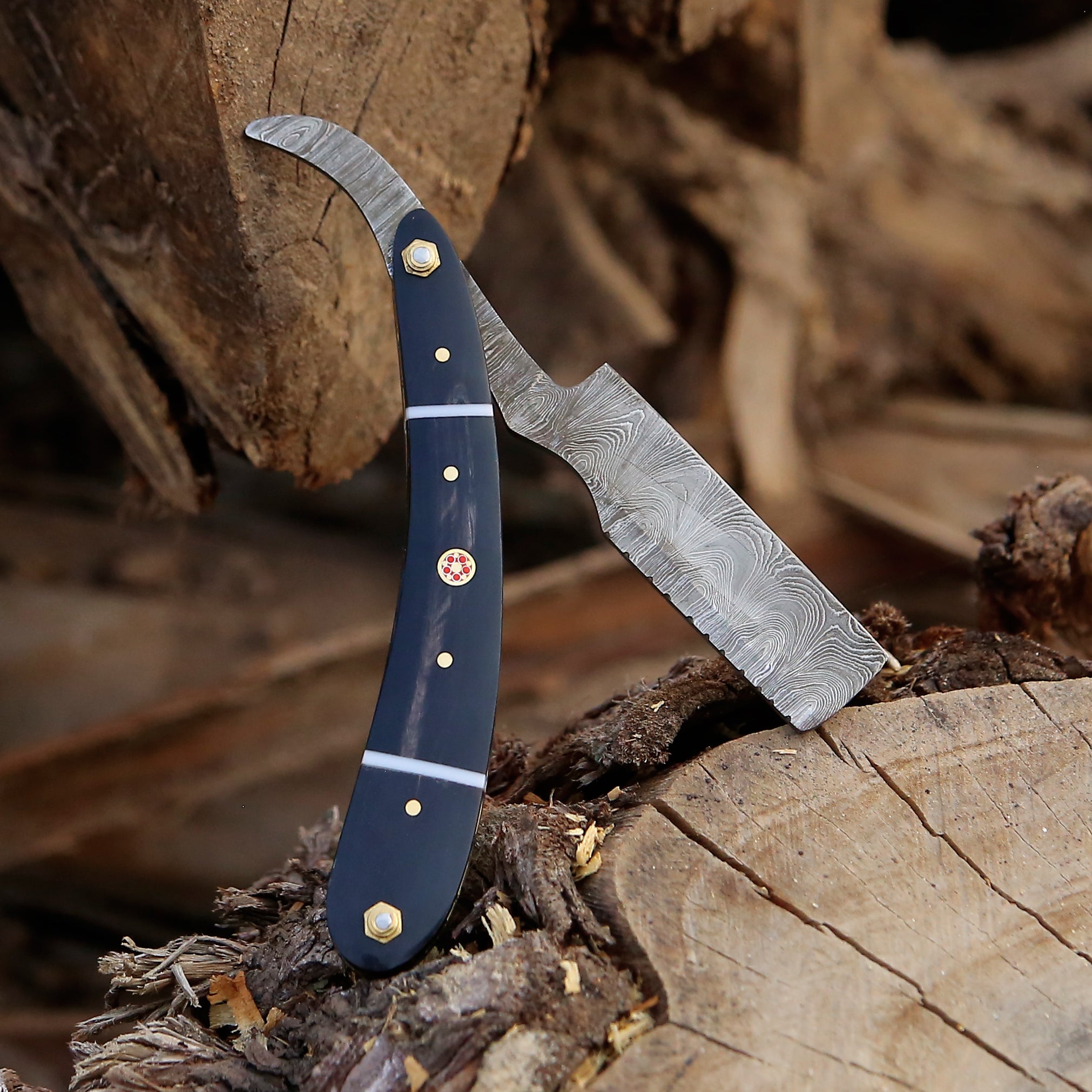Damascus Straight Razor - Artisan Craftsmanship for the Perfect Shave gift for Barber Personalized Gift for Men Boyfriend.