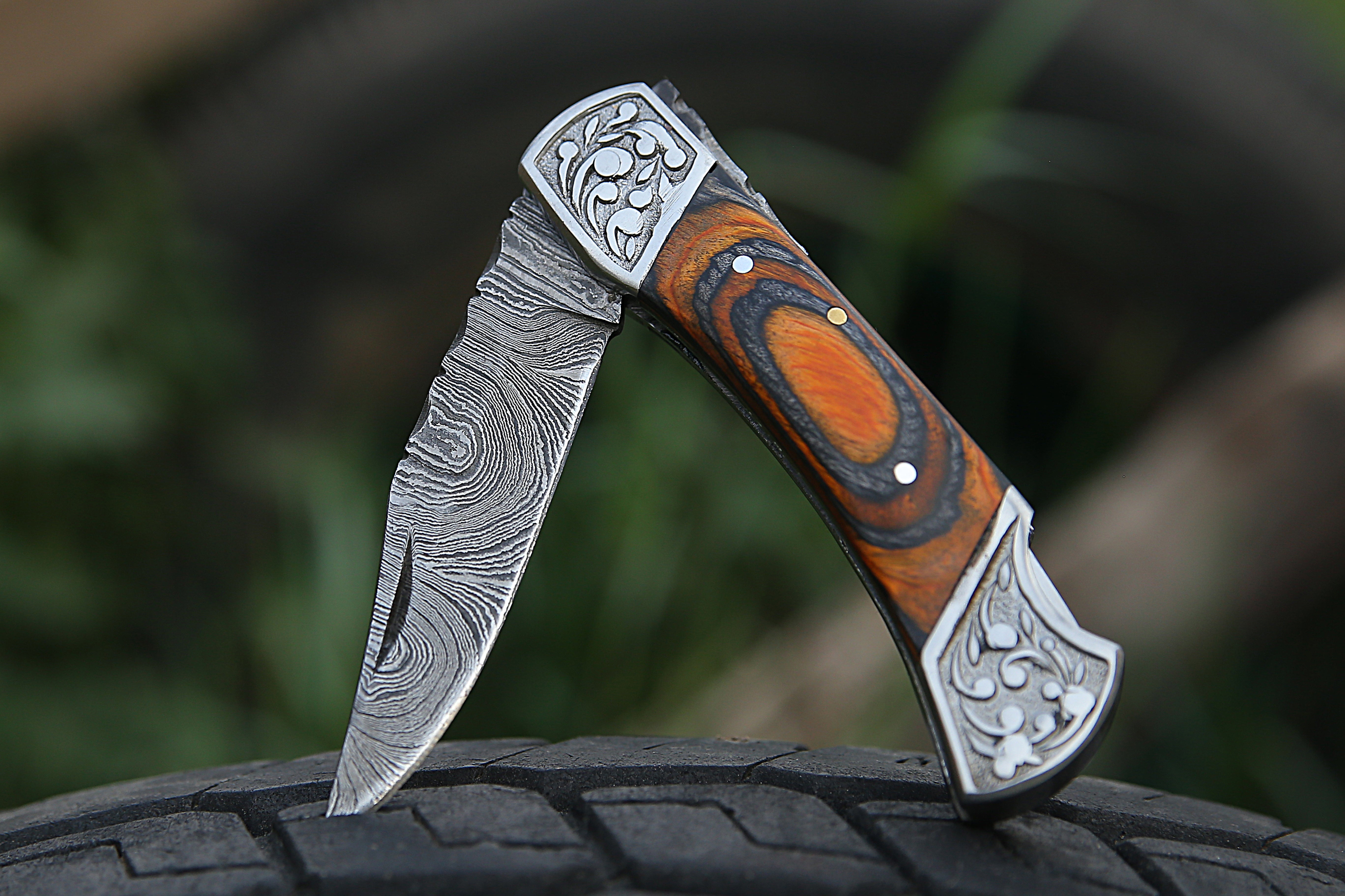 Handmade Authentic Damascus Steel Back Lock EDC Pocket Knife With Orange Grey  Dollar Sheet Handle Folding Knife Best Camping Tool hunting Skinner fishing knife with Leather Pouch.