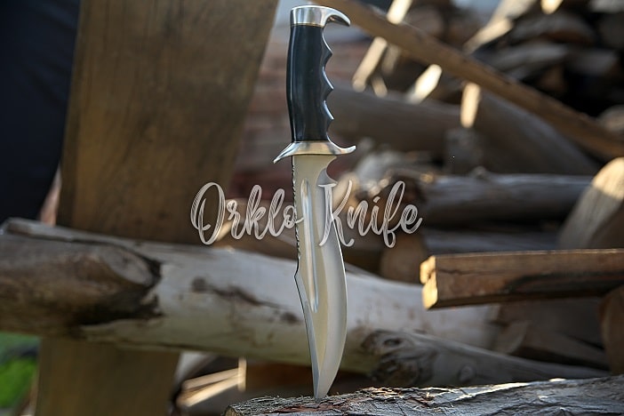 https://www.damascusknifehub.com/cdn/shop/products/western-brand-bowie-knife.jpg?v=1648017578